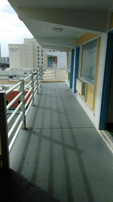 Howard Johnson by Wyndham Virginia Beach At The Beach image 23